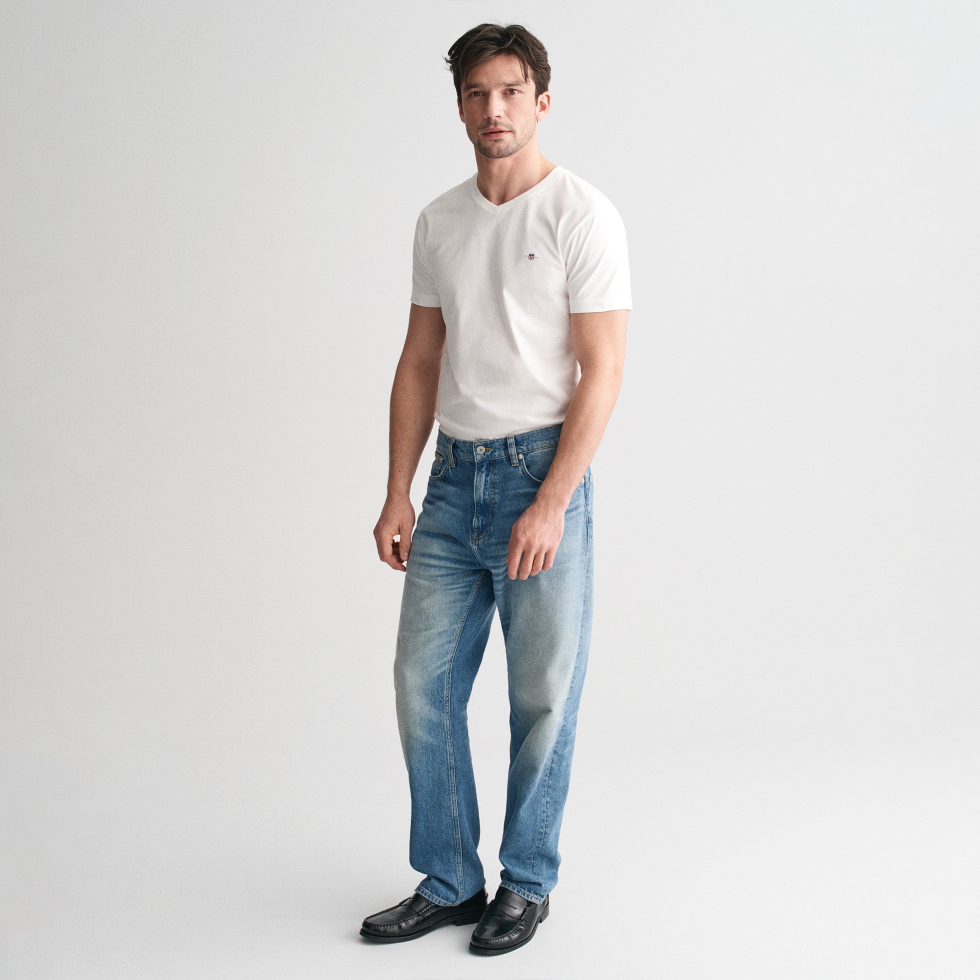 GANT Erkek Beyaz Slim Fit V Yaka T-Shirt