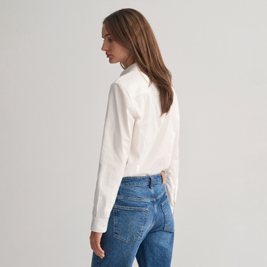  GANT Kadın Beyaz Slim Fit Klasik Yaka Oxford Gömlek