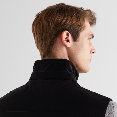  GANT Erkek Siyah Kapüşonlu Yelek