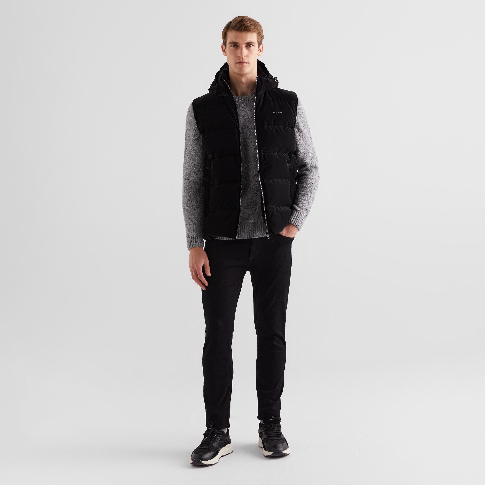 GANT Erkek Siyah Kapüşonlu Yelek