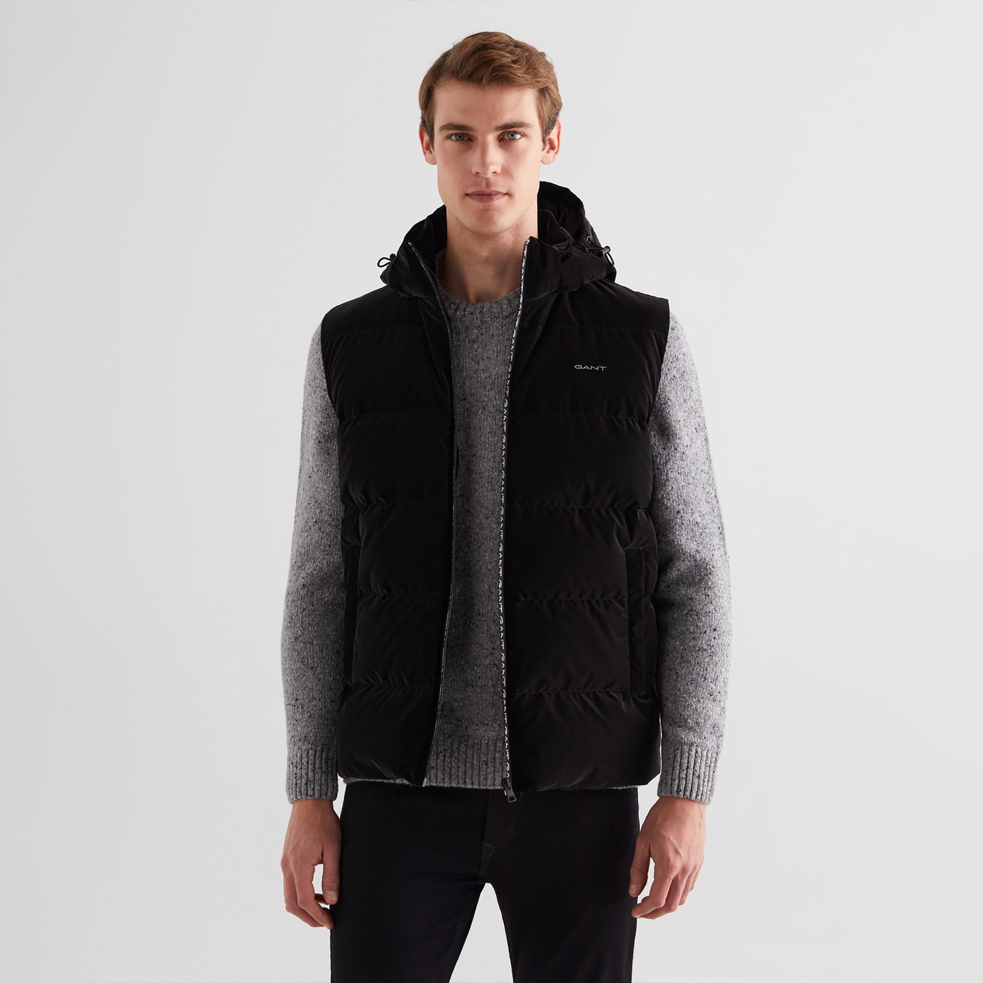  GANT Erkek Siyah Kapüşonlu Yelek
