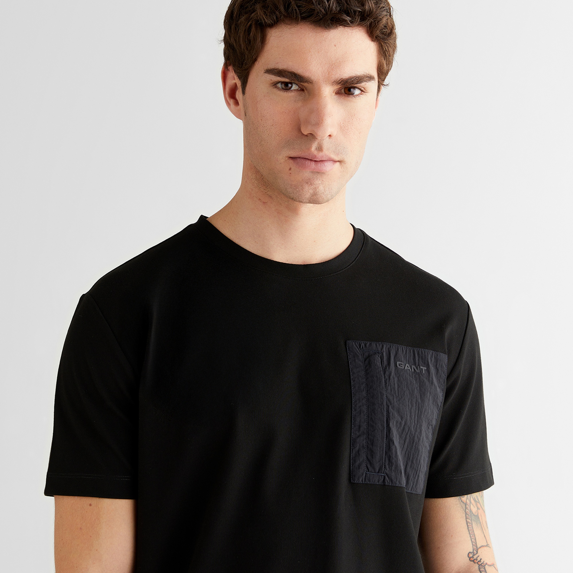 GANT Erkek Siyah Regular Fit Bisiklet Yaka T-Shirt