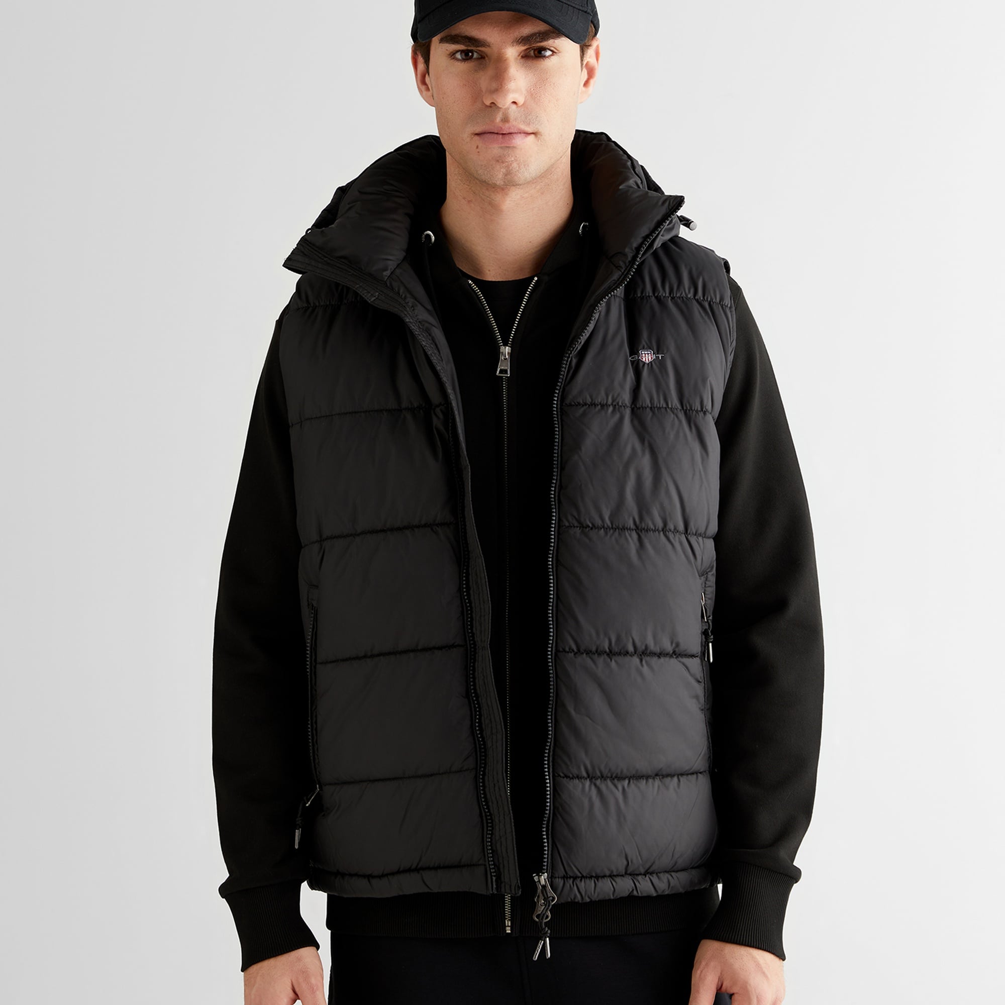 GANT Erkek Siyah Regular Fit Fermuarlı Yelek