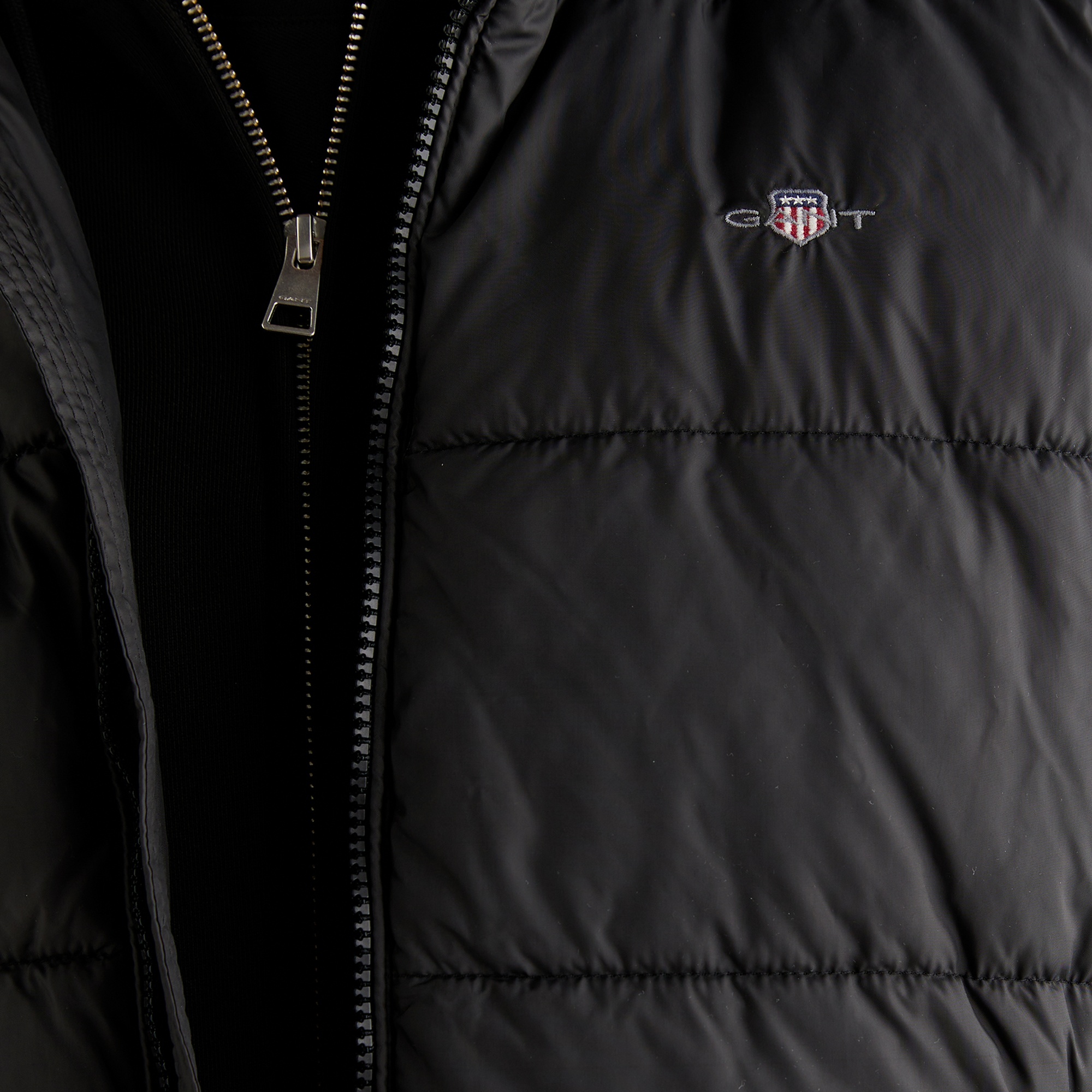 GANT Erkek Siyah Regular Fit Fermuarlı Yelek