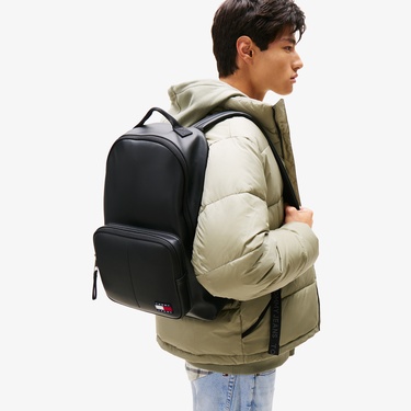  Tommy Jeans Essentials Daily Dome Erkek Siyah Sırt Çantası