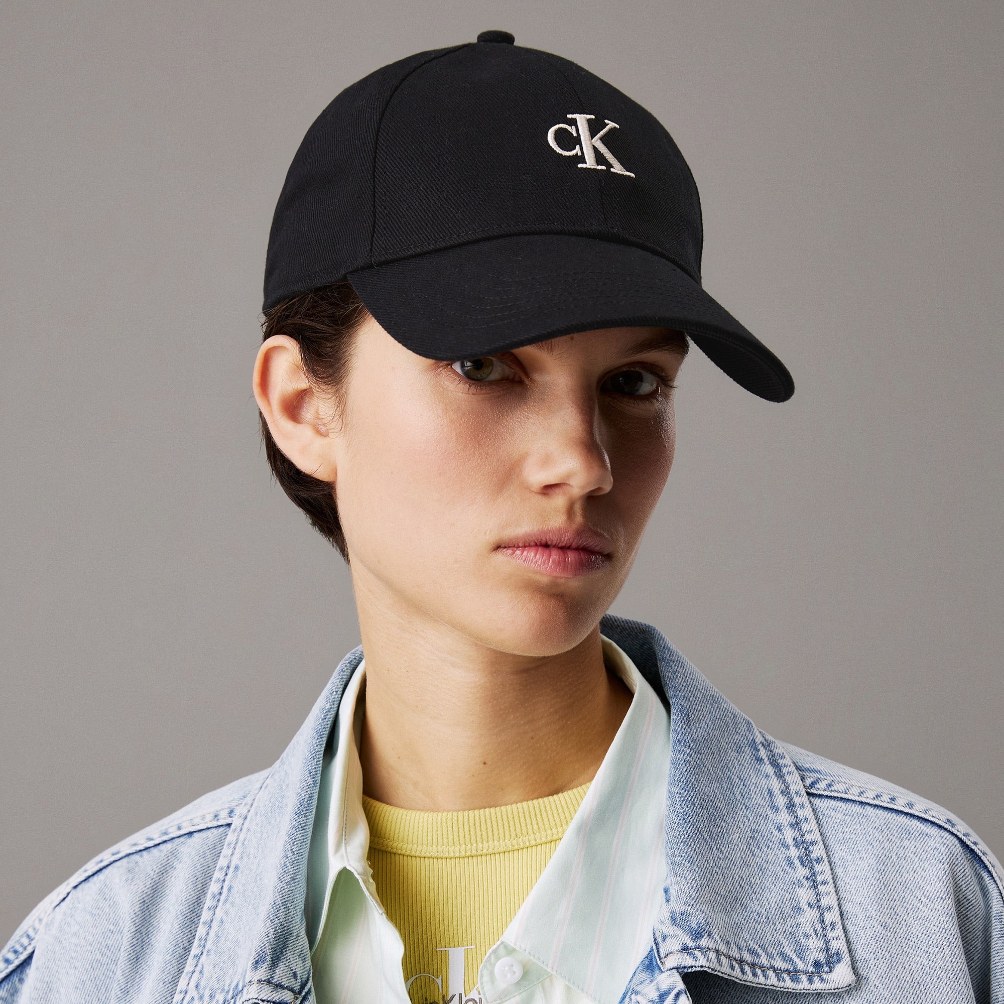 Calvin Klein Embroidered Monogram Kadın Siyah Şapka