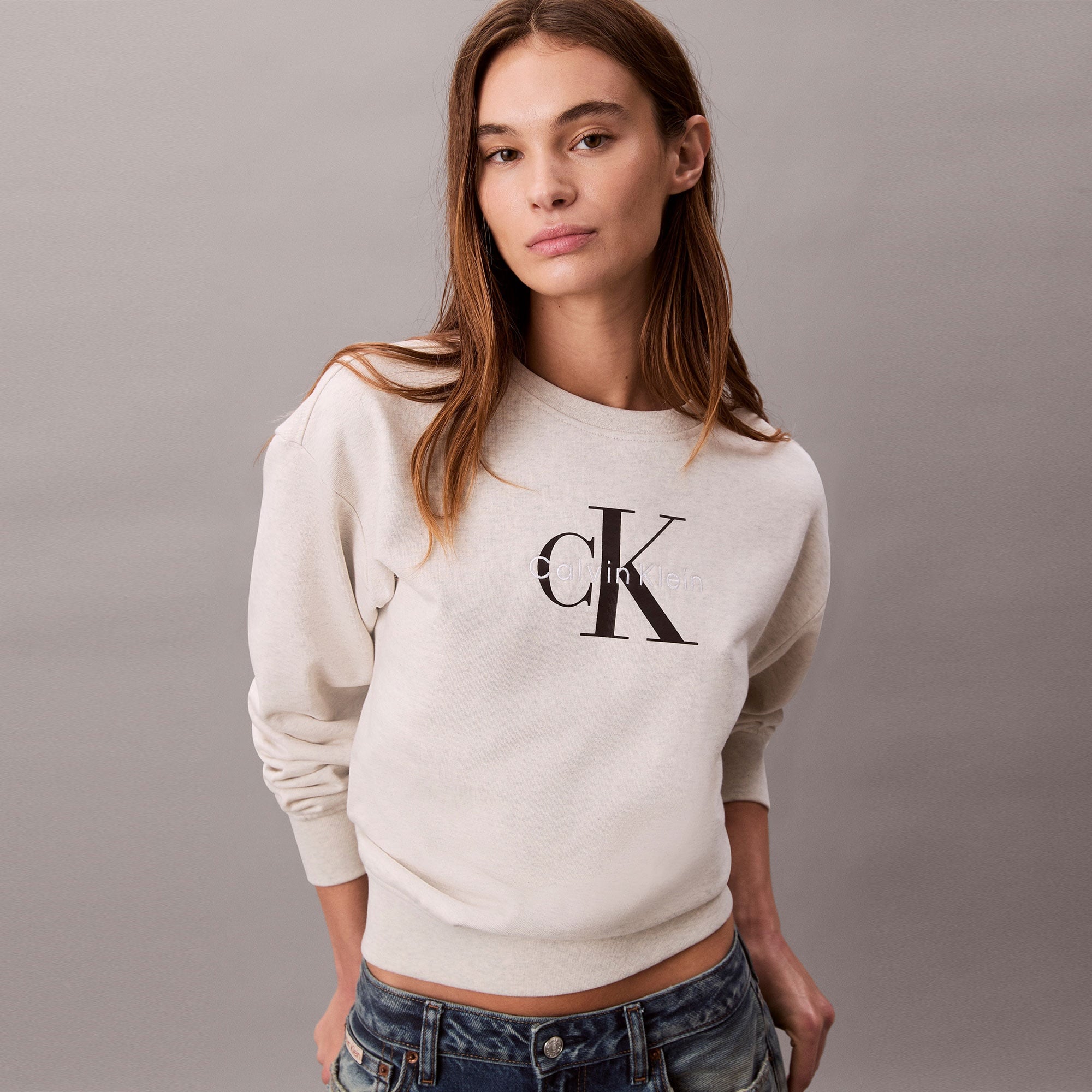 Calvin Klein Monologo French Terry Kadın Gri Sweatshirt