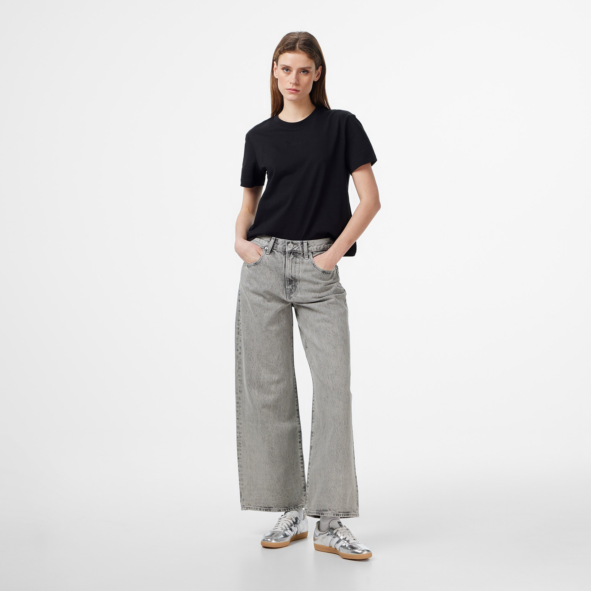 Calvin Klein Classic 20S Logo Grap Kadın Siyah T-Shirt