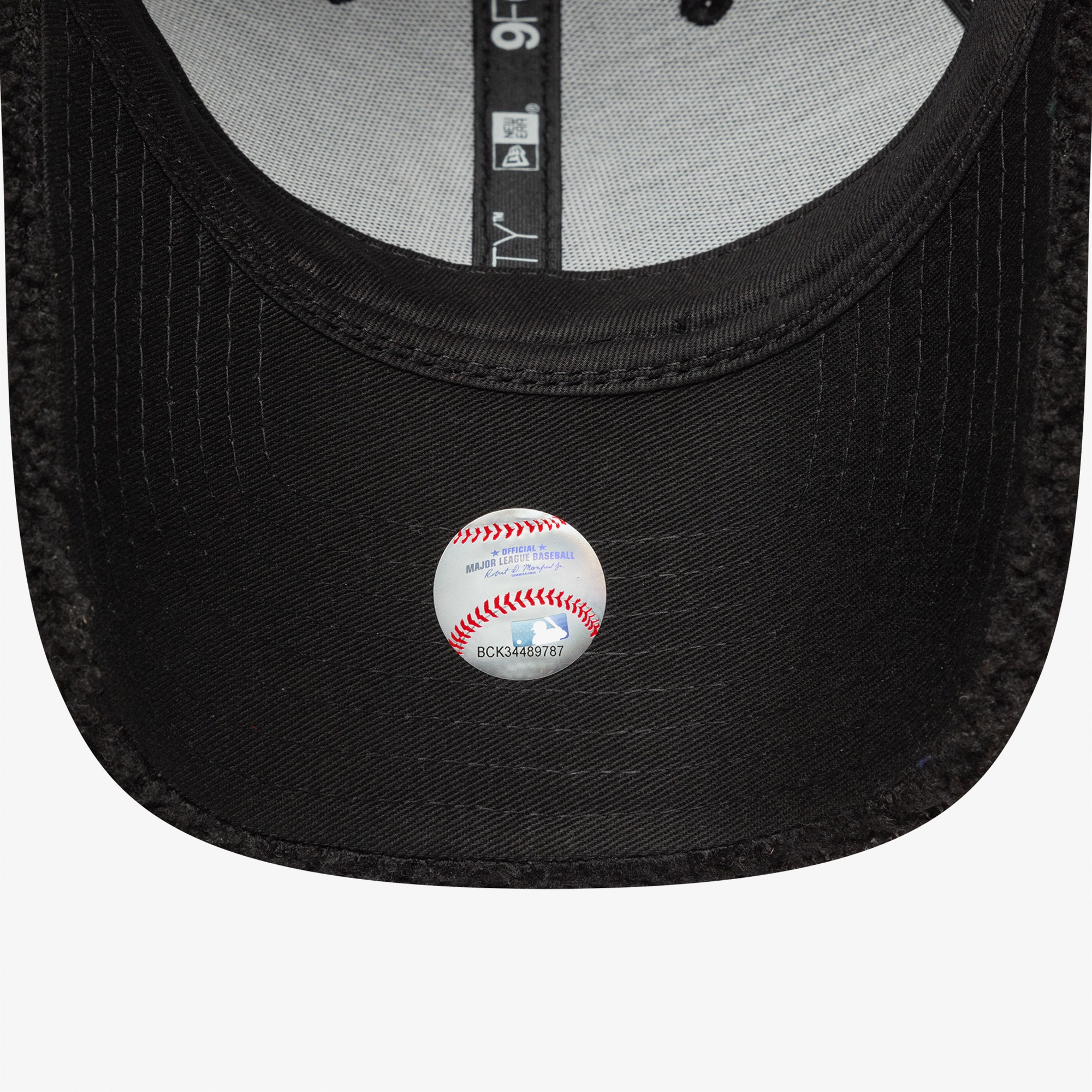 New Era New York Yankees MLB Winter Borg Unisex Siyah Şapka