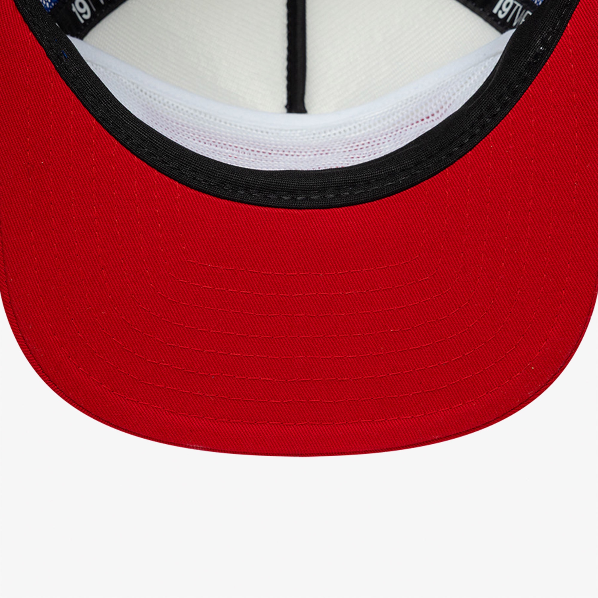 New Era Stranger Things 19Twenty Trucker Snapback Unisex Beyaz/Kırmızı Şapka