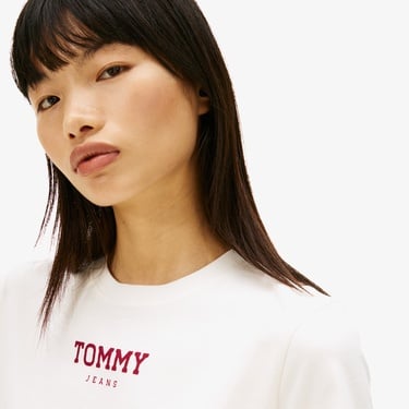  Tommy Hilfiger Essential Logo Kadın Beyaz T-Shirt
