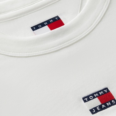  Tommy Hilfiger Bxy Badge Kadın Beyaz T-Shirt
