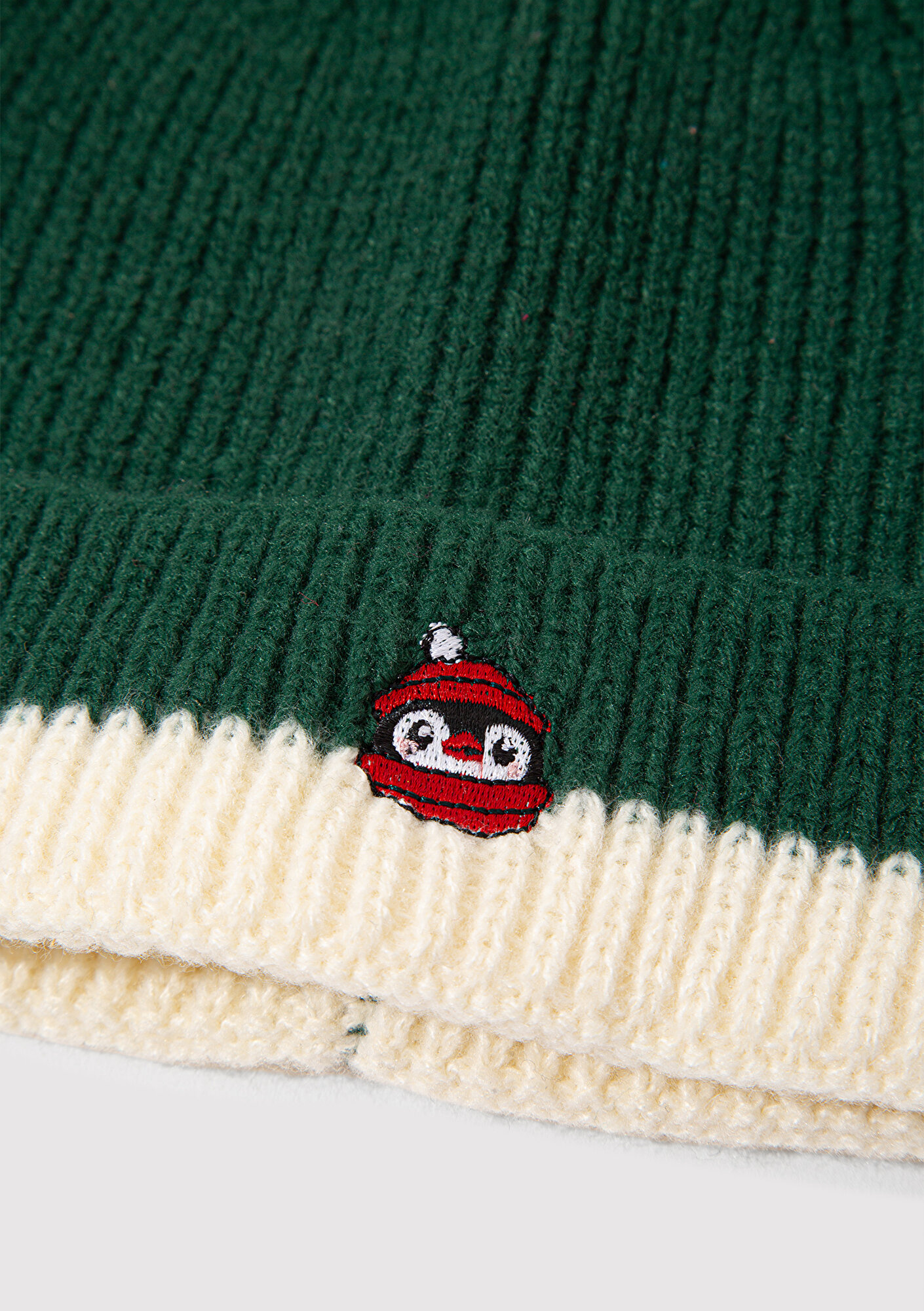 Mavi Yılbaşı Temalı Penguen Nakışlı Yeşil Bere 1913609-27150