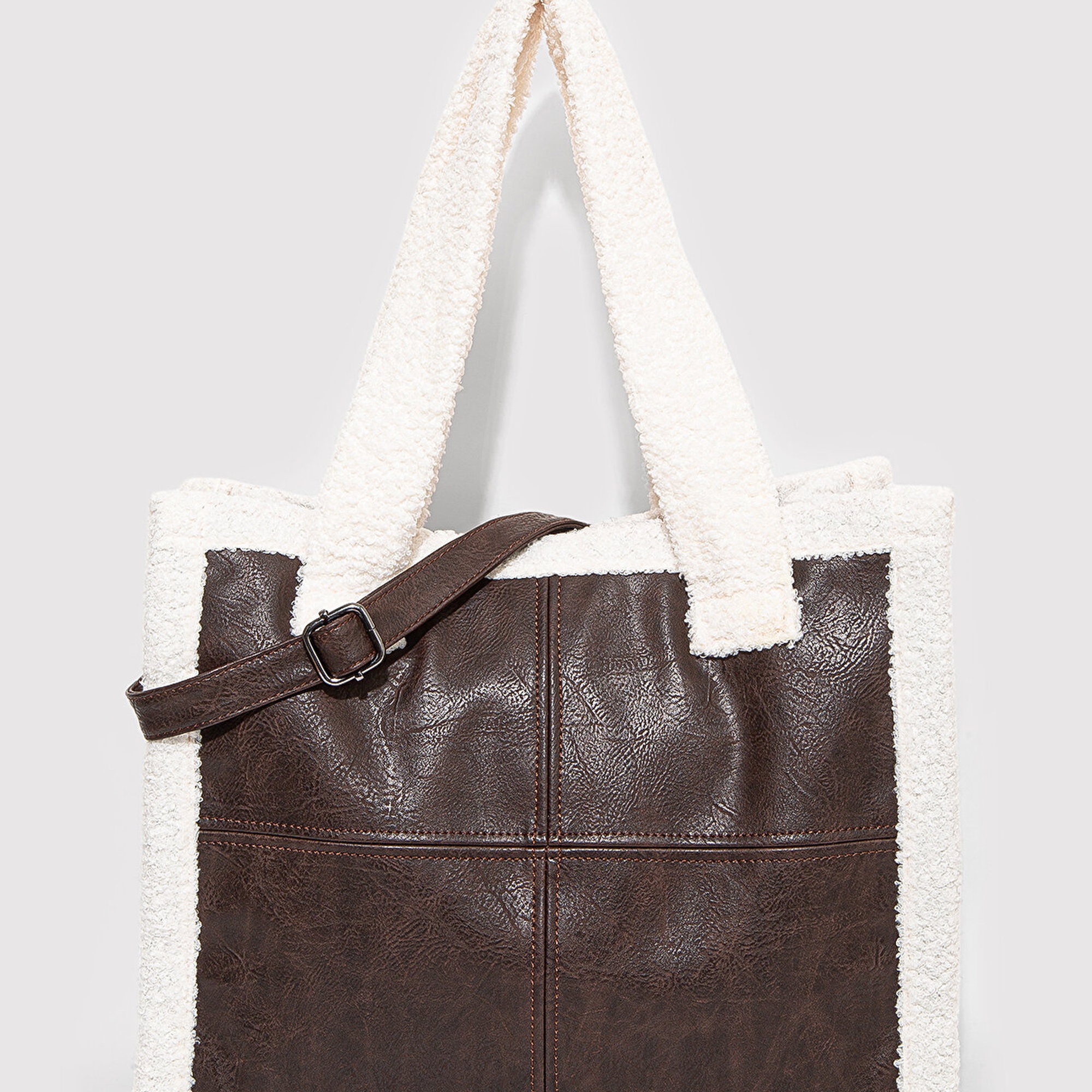 Mavi Sherpa Detaylı Suni Deri Kahverengi Çanta 1911682-70221