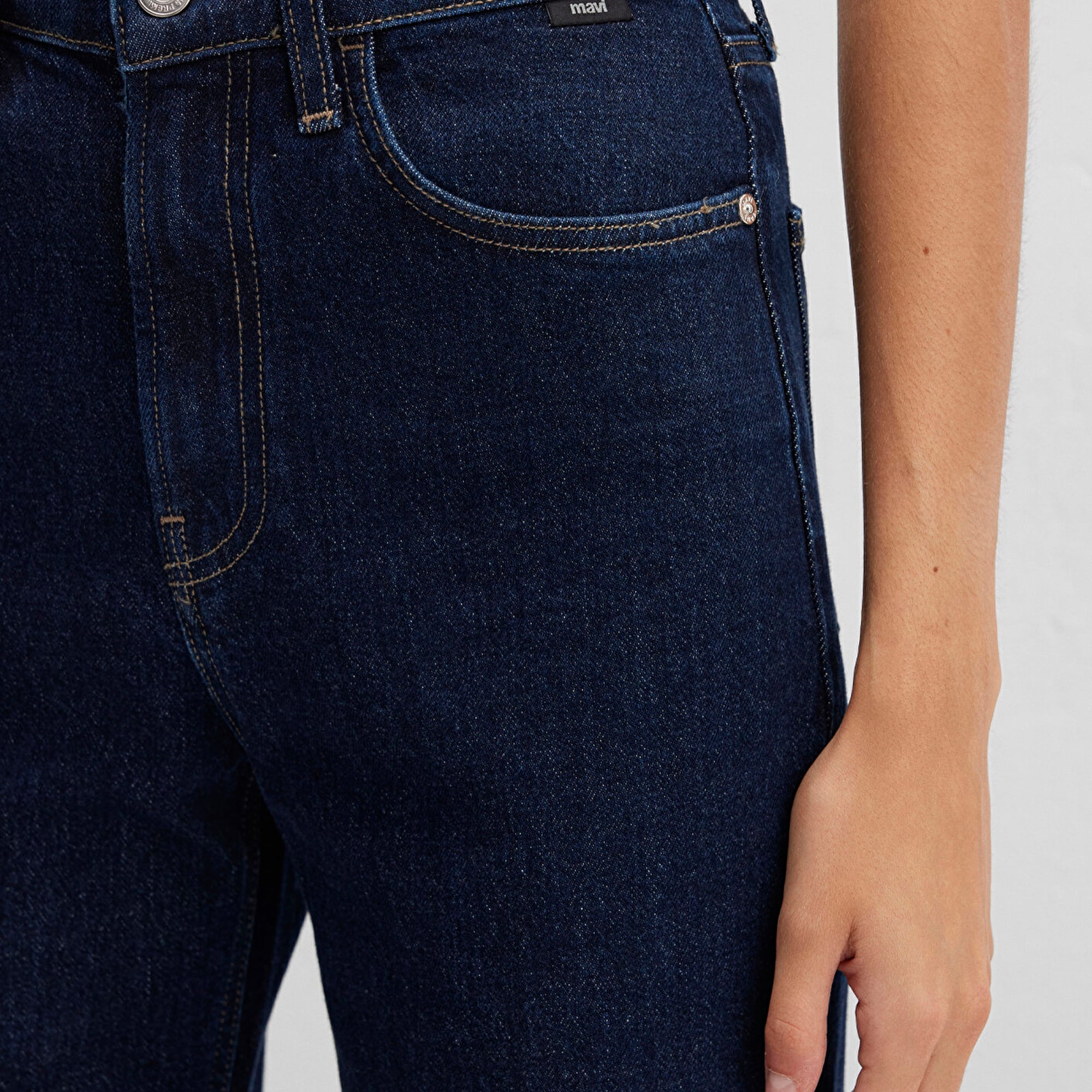 Mavi Sky Classic Denim Rinse Jean Pantolon 1010627-91211