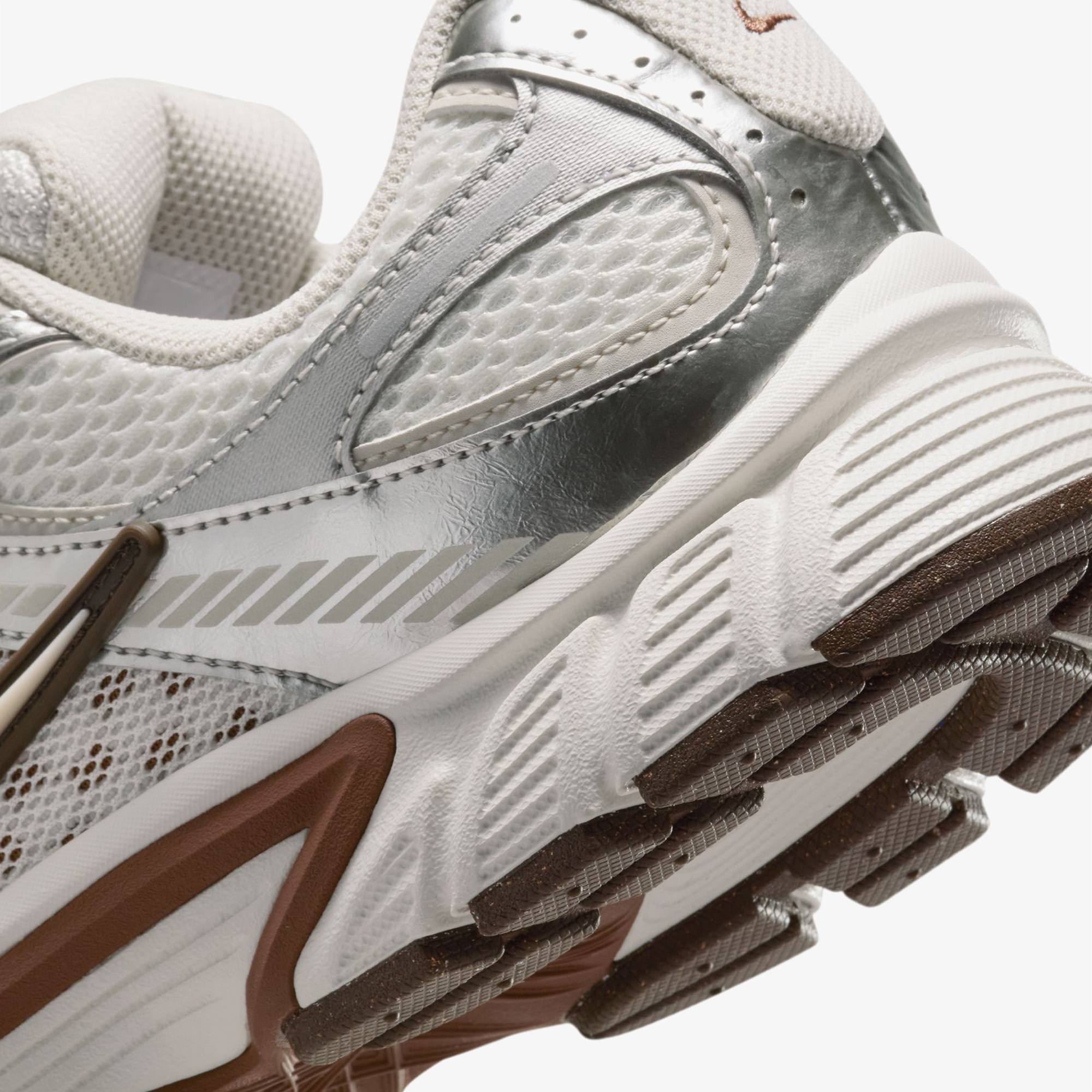 Nike V5 RNR Kadın Bej Günlük Spor Ayakkabı