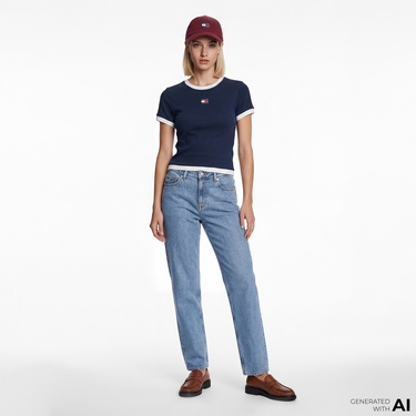  Tommy Hilfiger Badge Kadın Lacivert T-Shirt