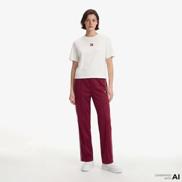  Tommy Hilfiger Badge Kadın Beyaz T-Shirt