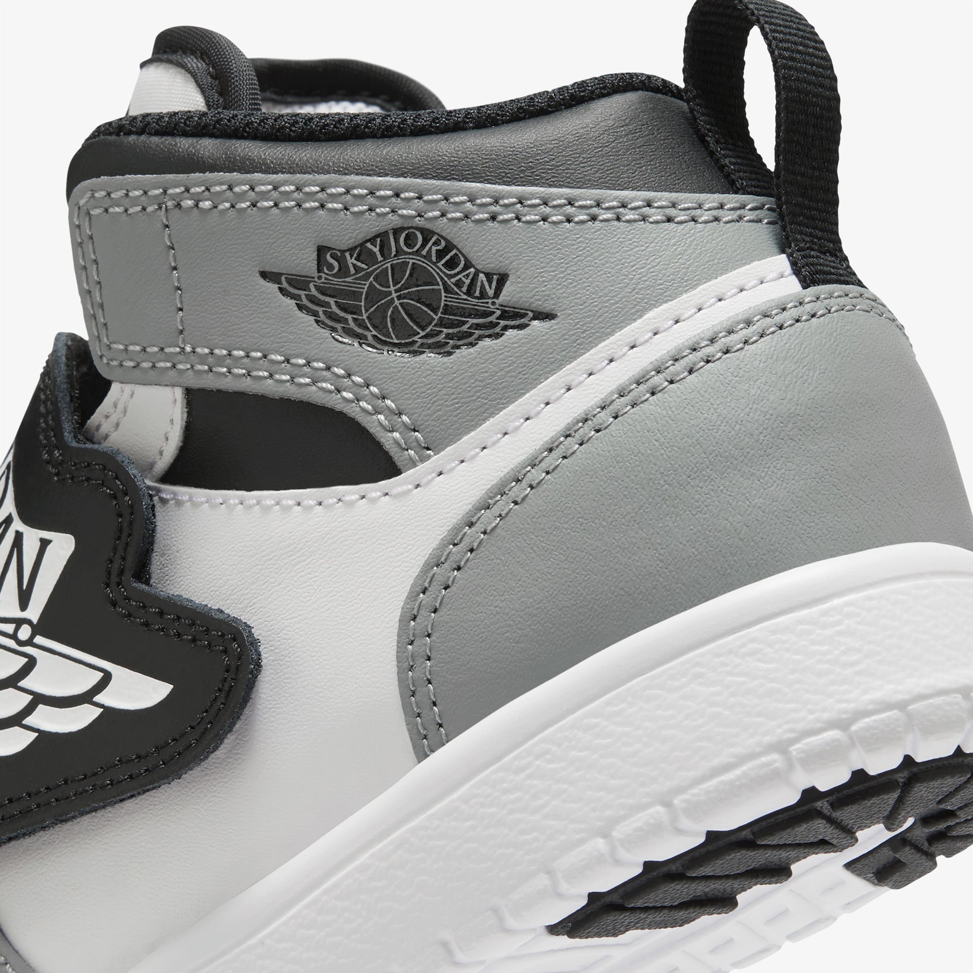 Jordan Sky 1 Çocuk Gri Spor Ayakkabı