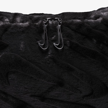  Nike Sportswear Suni Kürklü Slouchy Kadın Siyah El Çantası