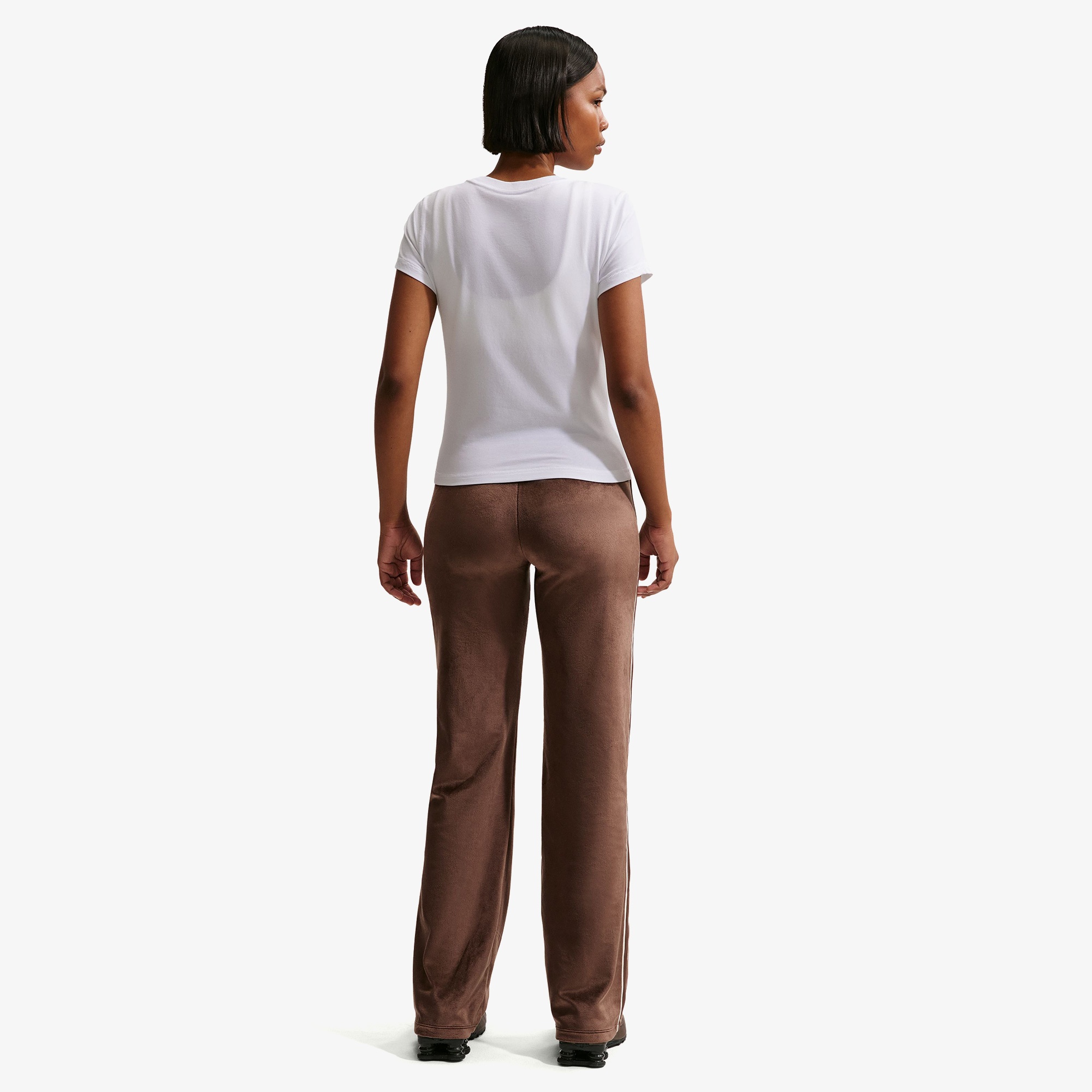 Nike Sportswear Kadın Beyaz Crop T-Shirt