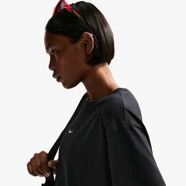  Nike Sportswear Classic Kadın Siyah T-Shirt