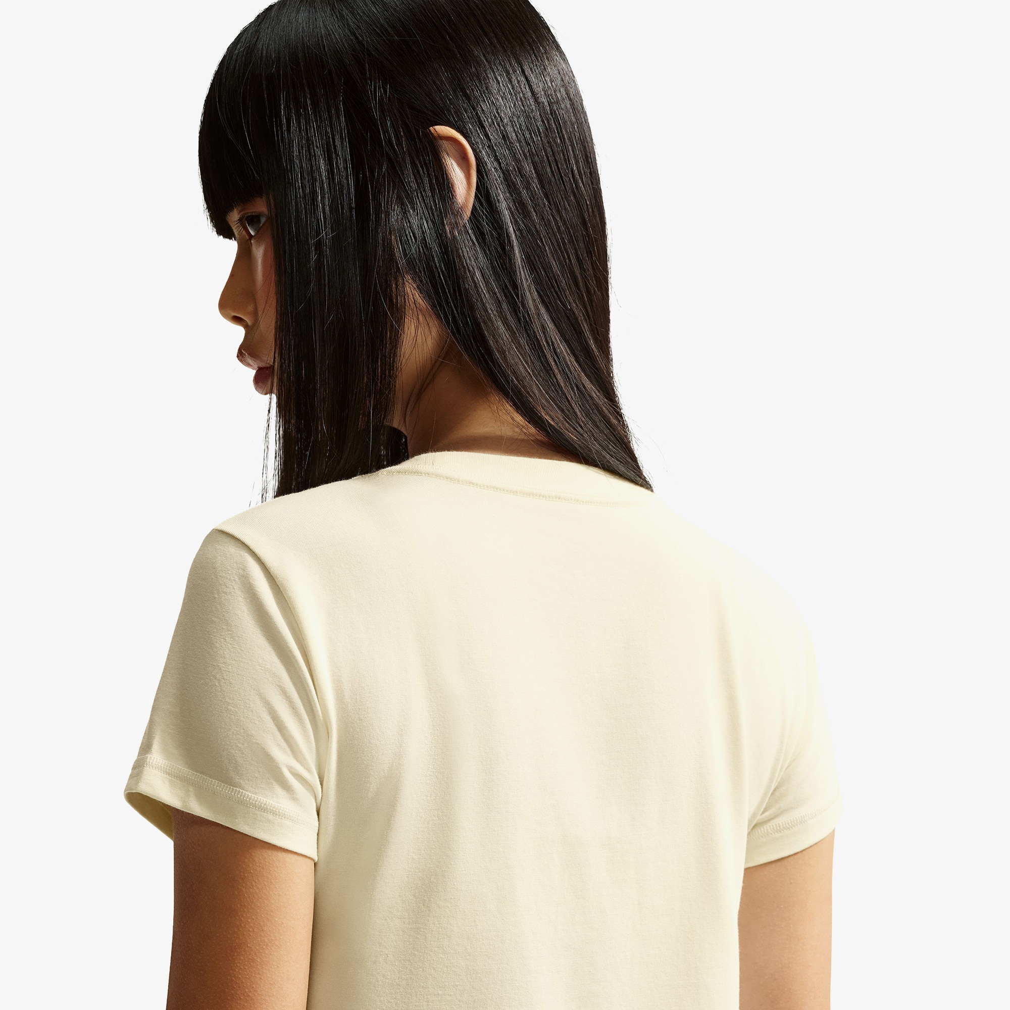 Nike Sportswear Kadın Krem Rengi Crop T-Shirt