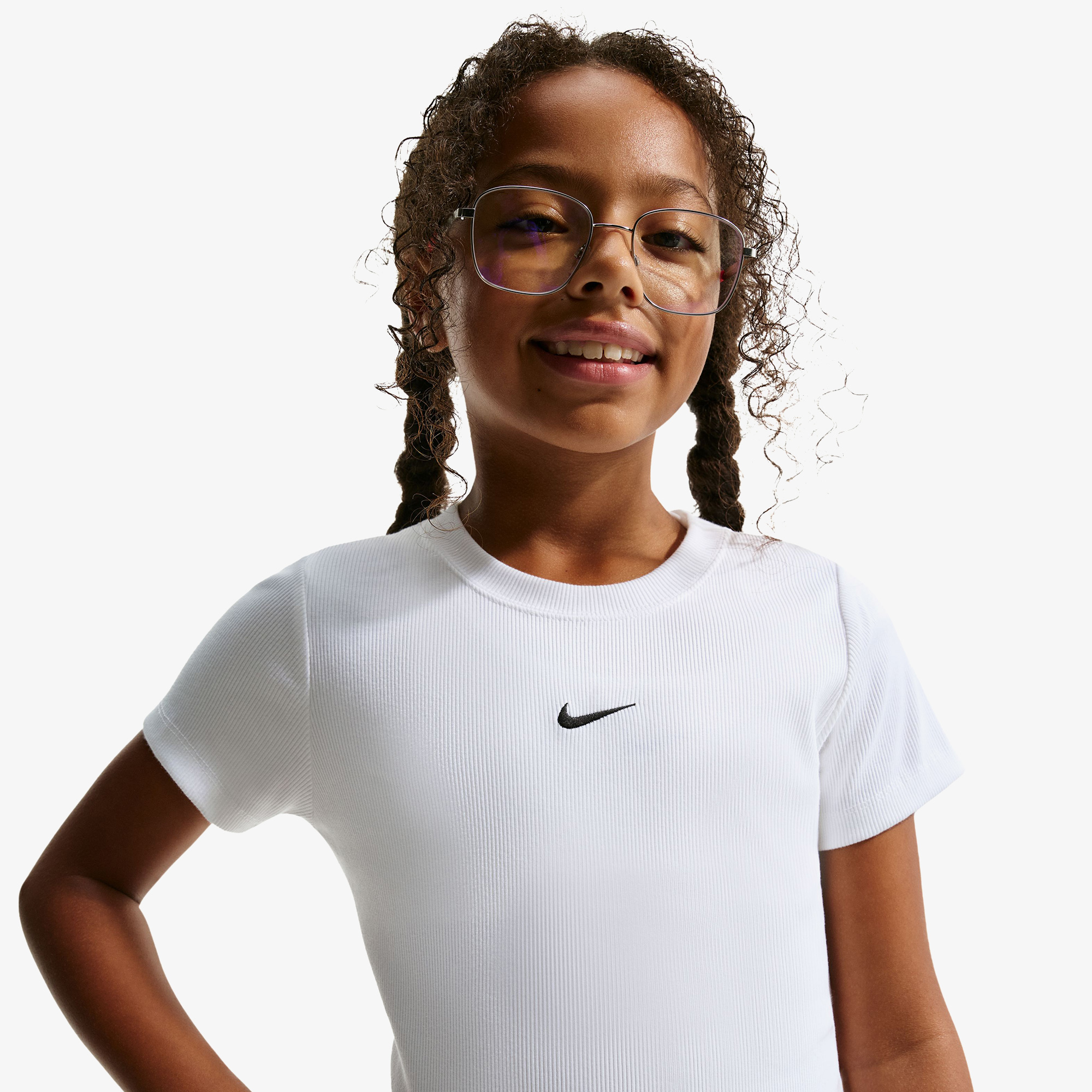  Nike Sportswear Çocuk Beyaz Crop T-Shirt