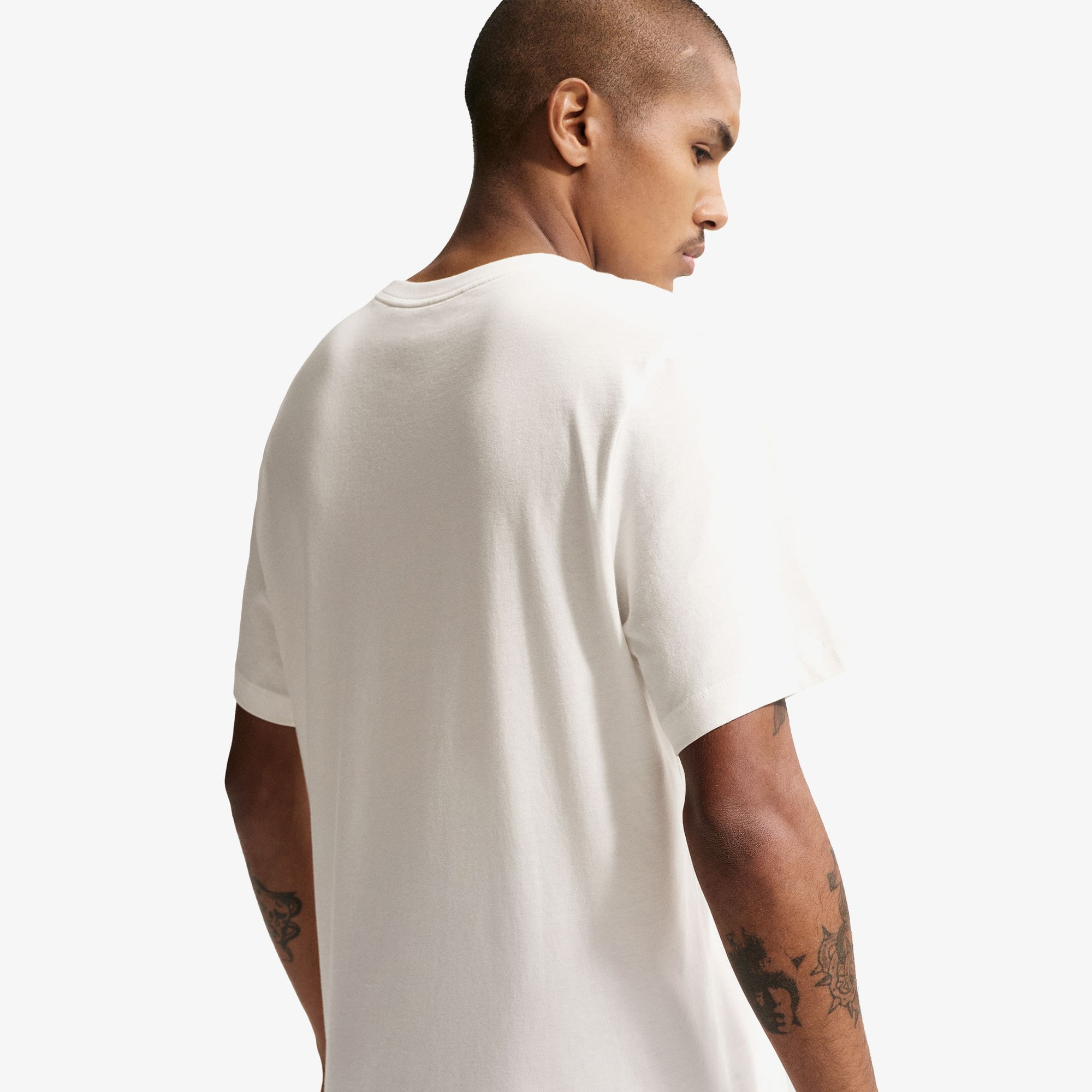  Nike Sportswear Just Do It Erkek Beyaz T-Shirt