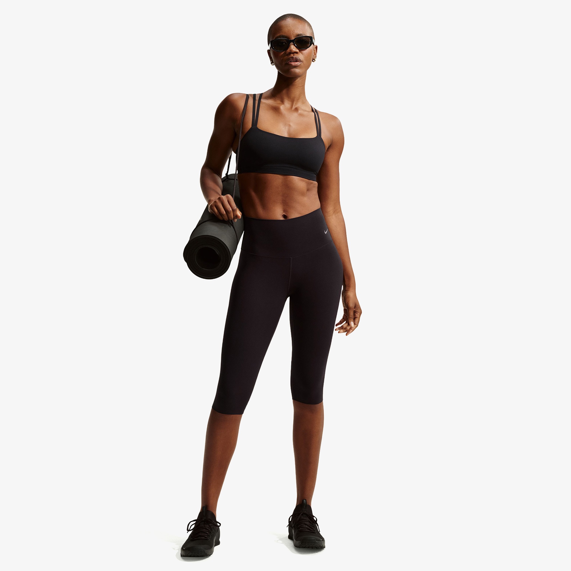 Nike Dri-Fit Zenvy Strappy Kadın Siyah Bra
