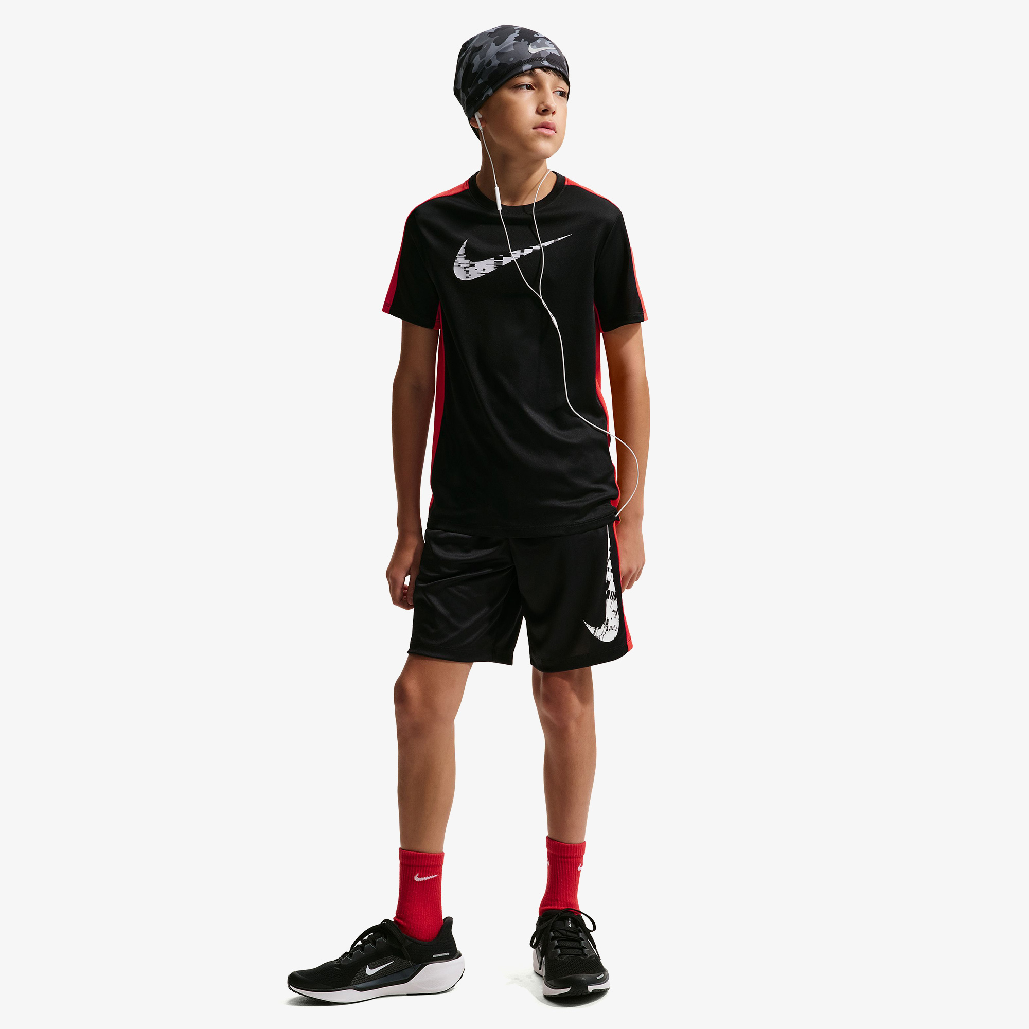  Nike Dri-Fit Trophy Çocuk Siyah T-Shirt