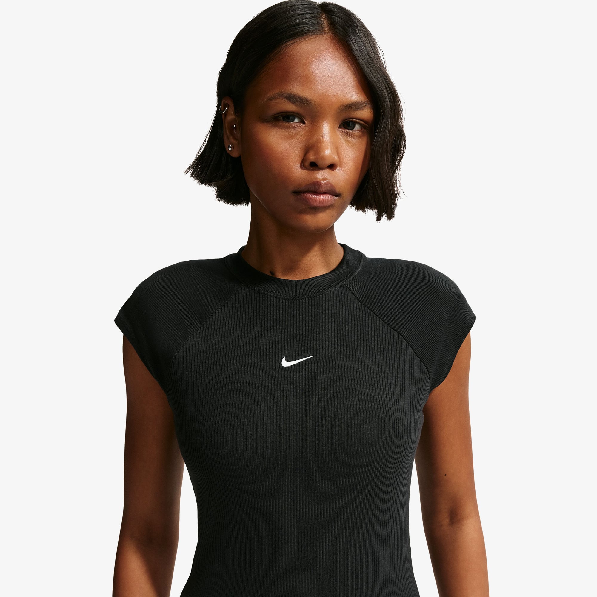 Nike Sportswear Chill Knit Kadın Siyah T-Shirt