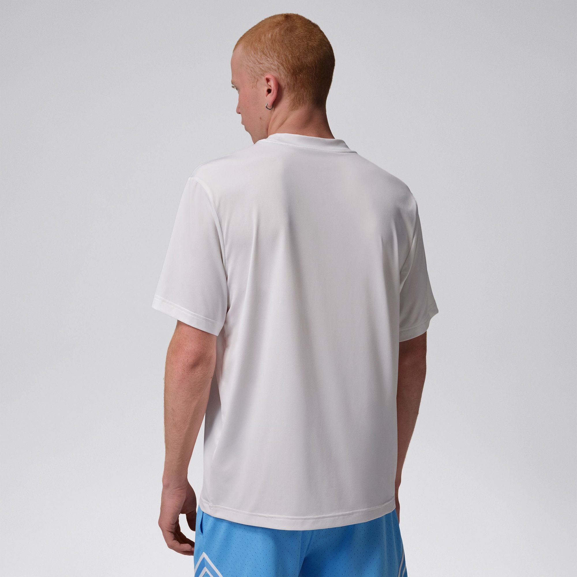 Jordan Dri-Fit Sport Essentials Erkek Beyaz T-Shirt