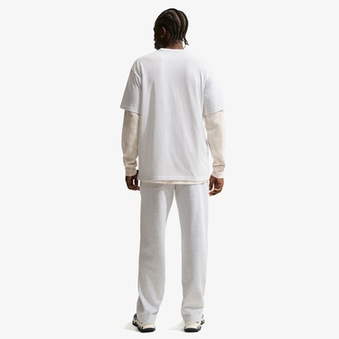  Nike Sportswear Premium Essentials Erkek Beyaz T-Shirt