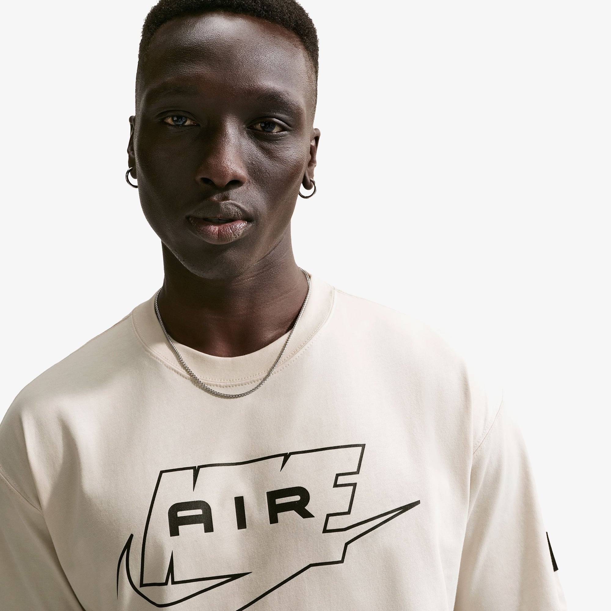  Nike Sportswear Erkek Krem Rengi T-Shirt