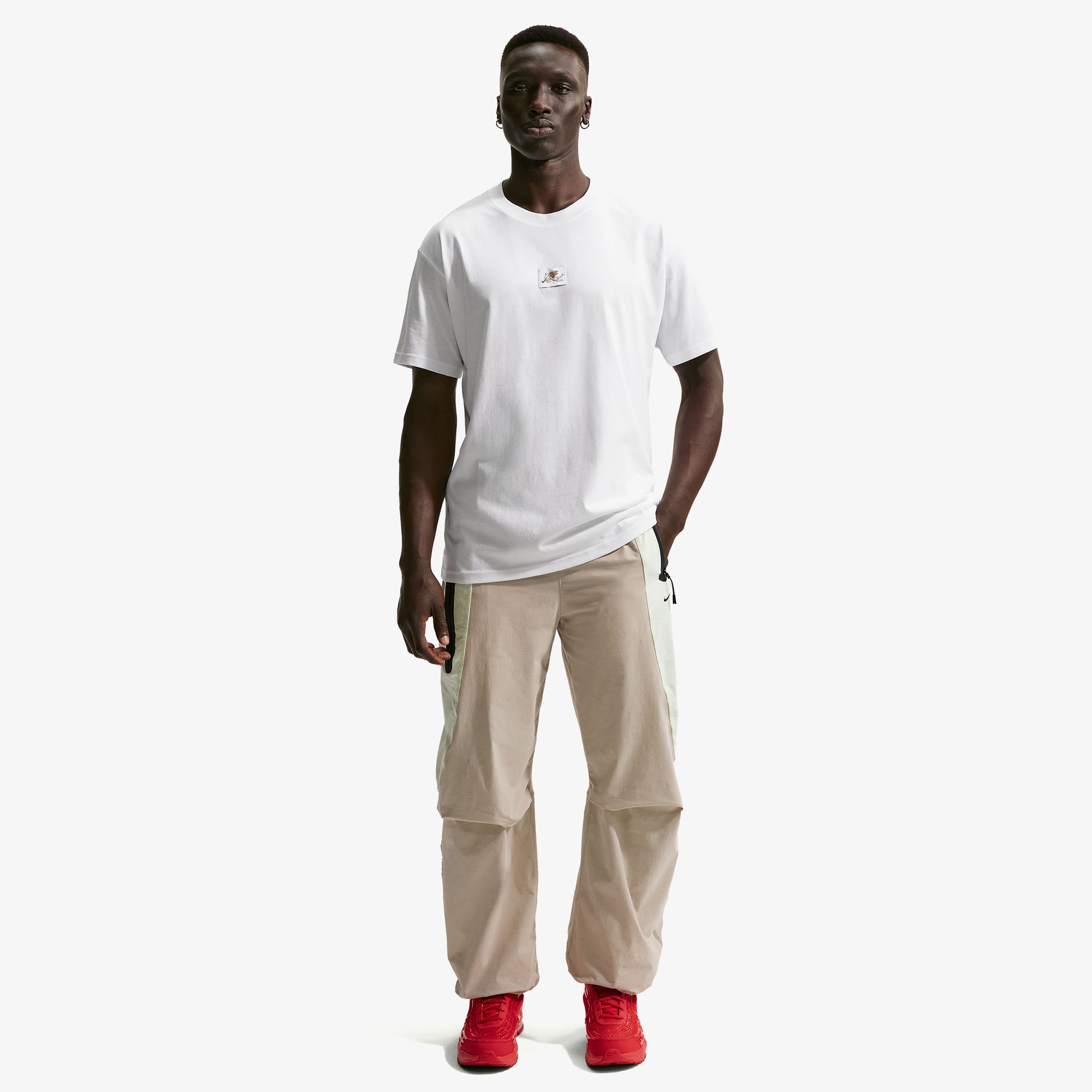 Nike Sportswear Love in Air Erkek Beyaz T-Shirt