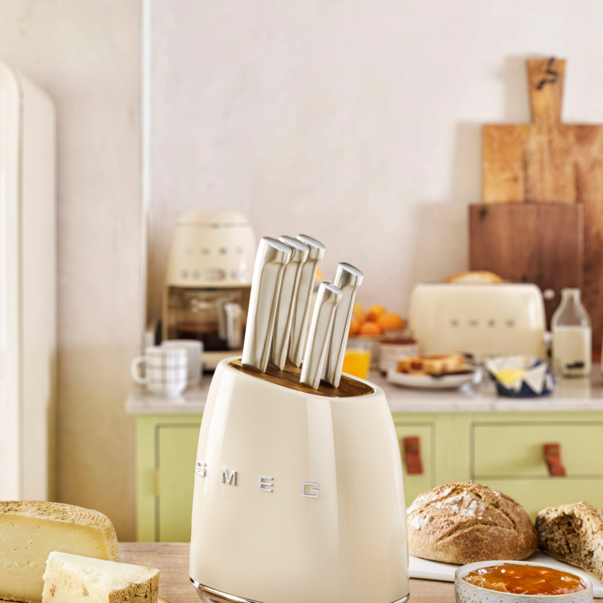 Smeg 50's Style Krem Retro 6'lı Blok Bıçak Seti
