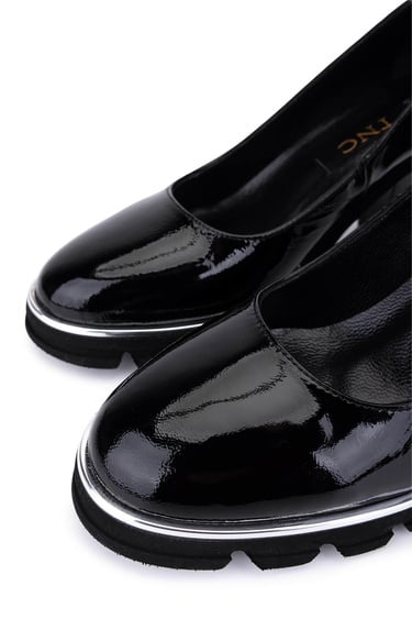  Tamer Tanca Kadın Hakiki Deri Siyah Rugan Topuklu Ayakkabı