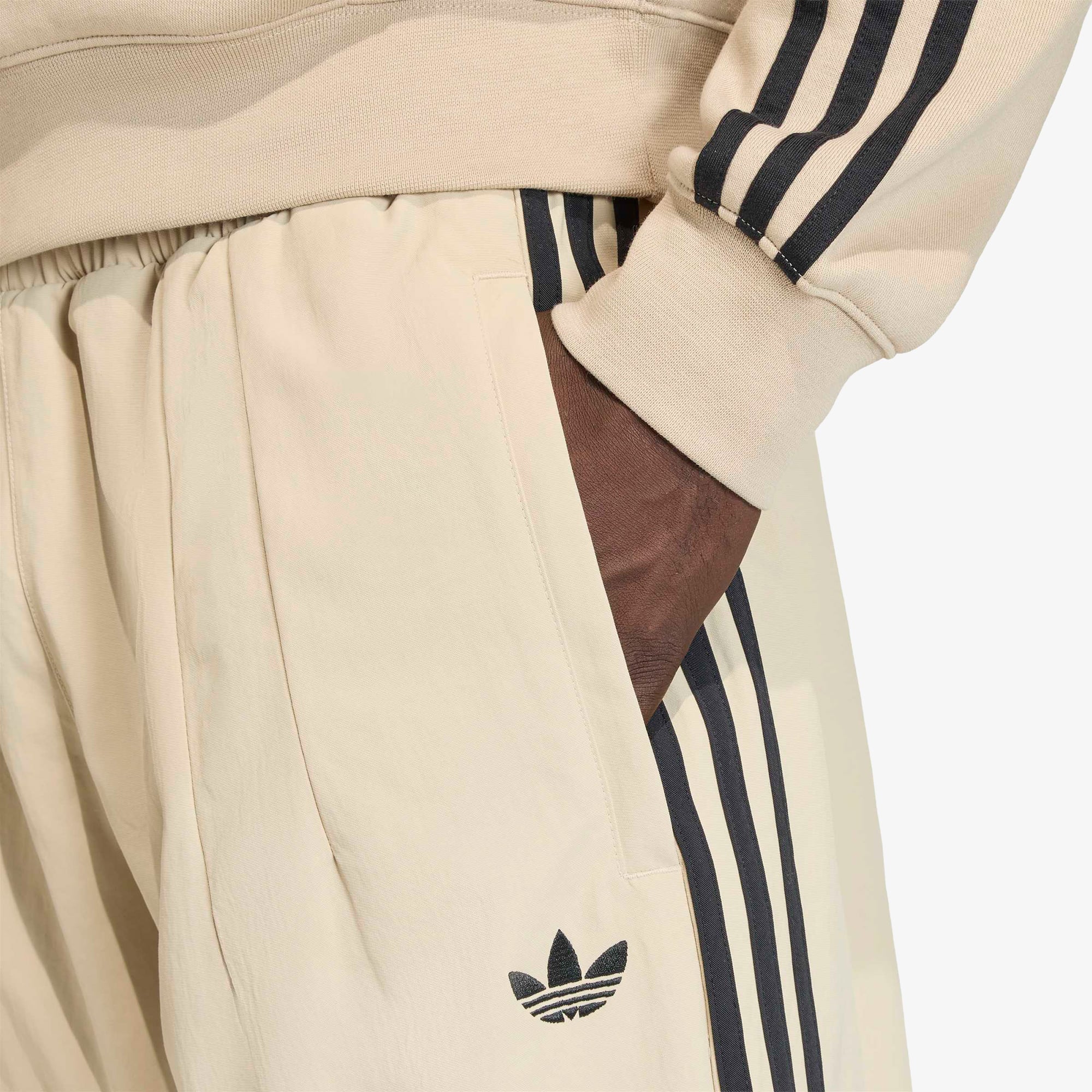  adidas Tailored Erkek Bej Eşofman Altı