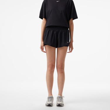  Nike One Dri-Fit Mid Rise 8cm 2N1 Kadın Siyah Şort
