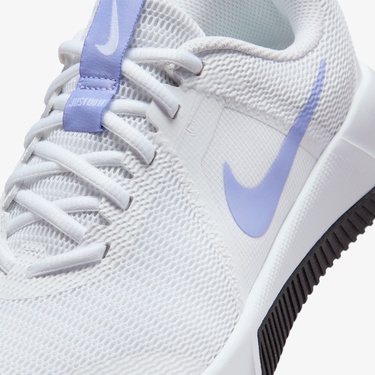  Nike MC Trainer 3 Kadın Beyaz Spor Ayakkabı