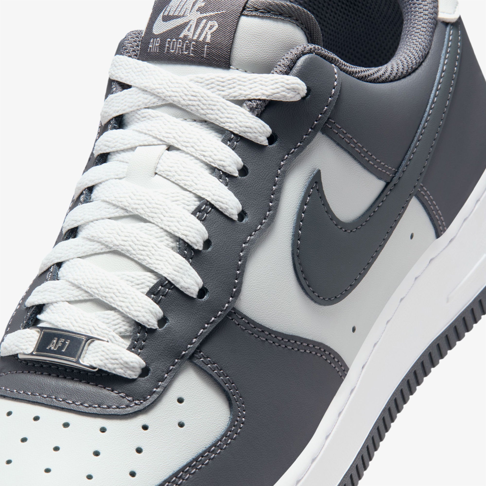 Nike Air Force 1 '07 Erkek Gri Spor Ayakkabı