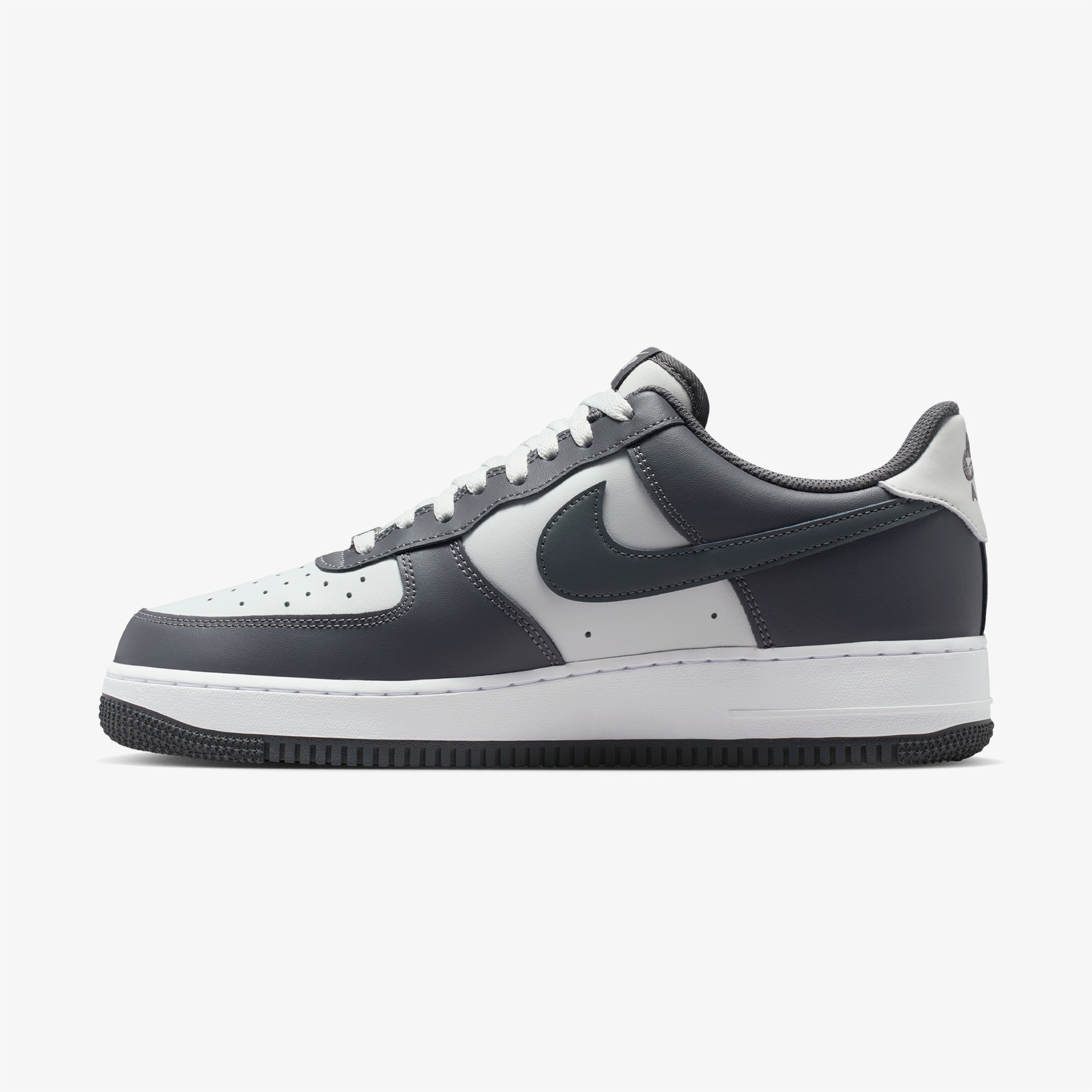 Nike Air Force 1 '07 Erkek Gri Spor Ayakkabı