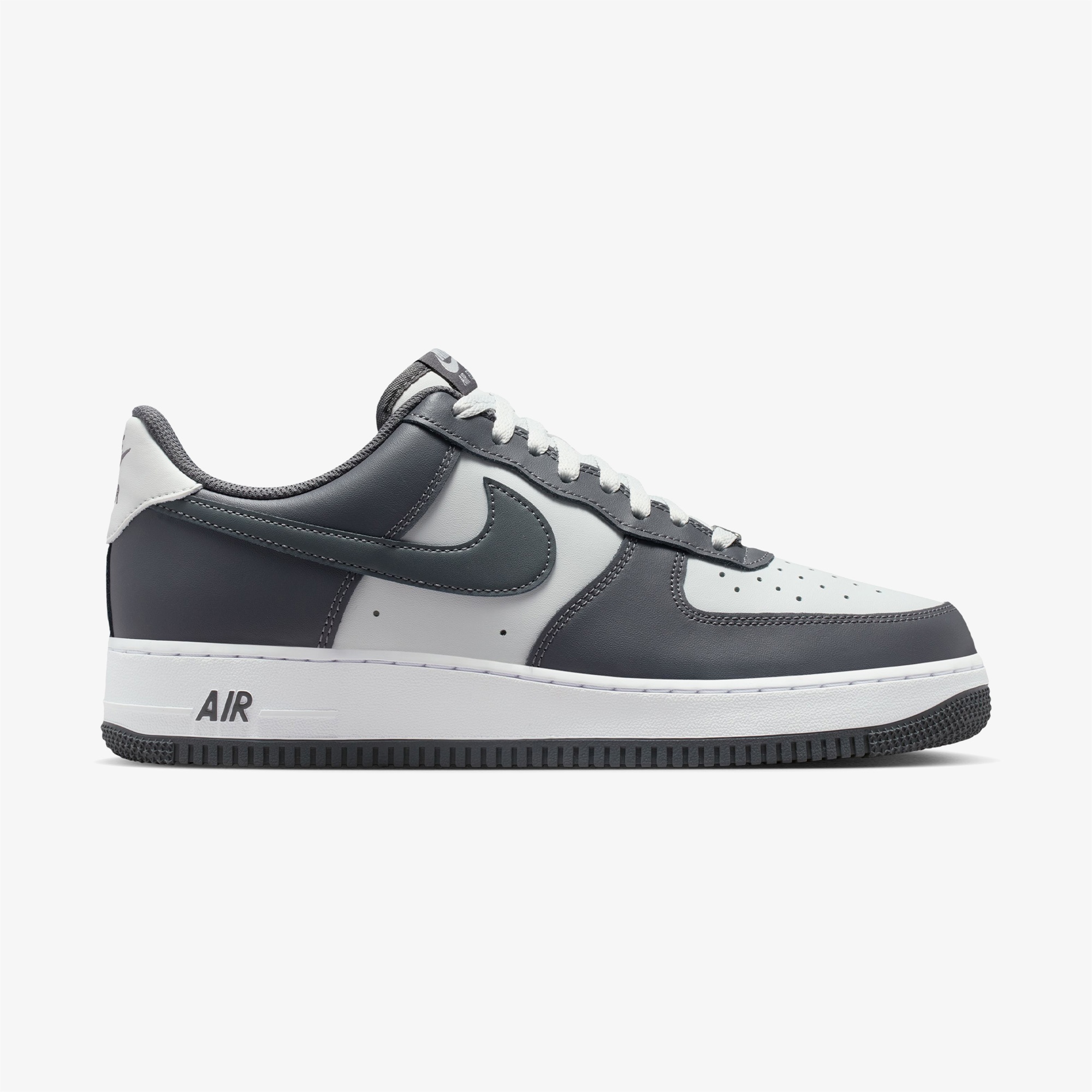 Nike Air Force 1 '07 Erkek Gri Spor Ayakkabı