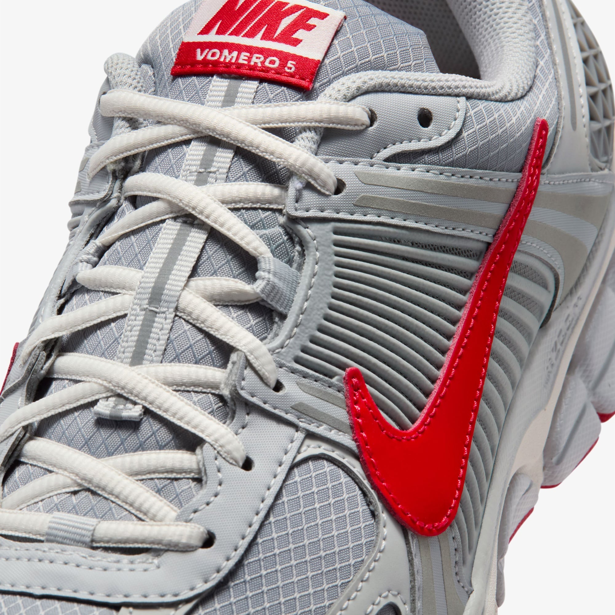 Nike Zoom Vomero 5 SE Erkek Gri Spor Ayakkabı