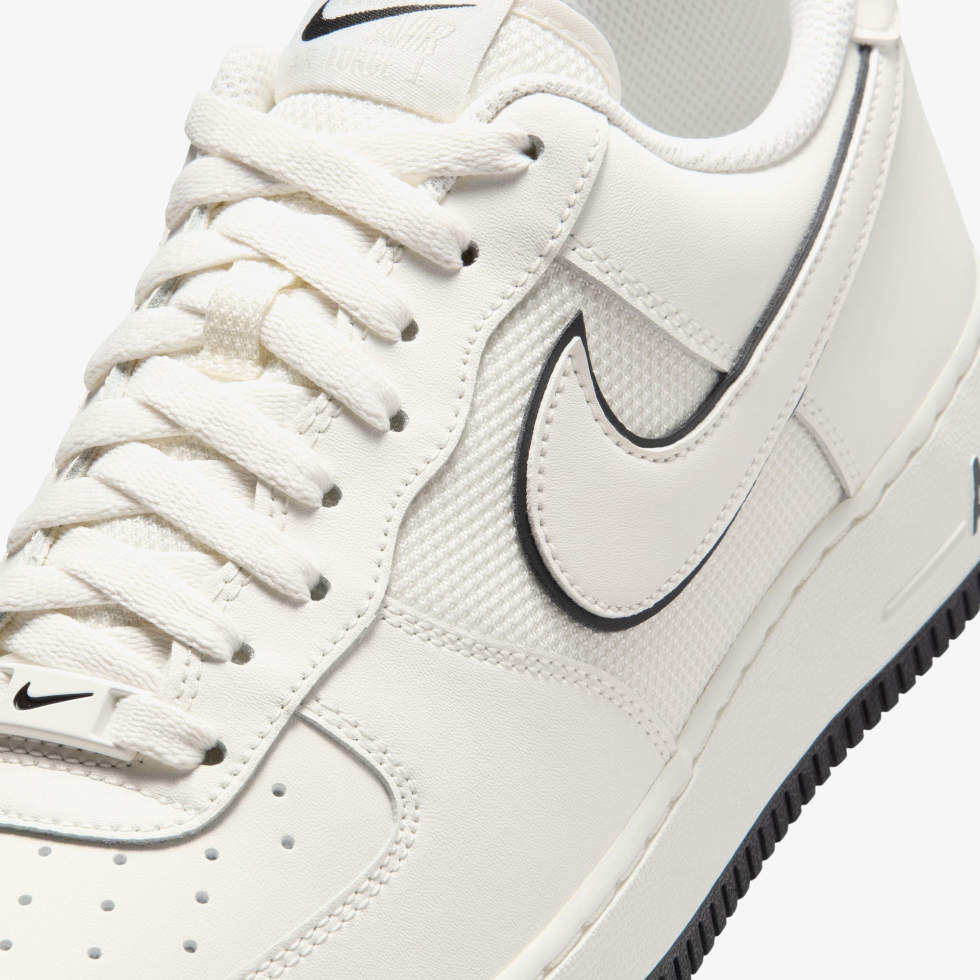 Nike Air Force 1 '07 Erkek Krem Rengi Spor Ayakkabı