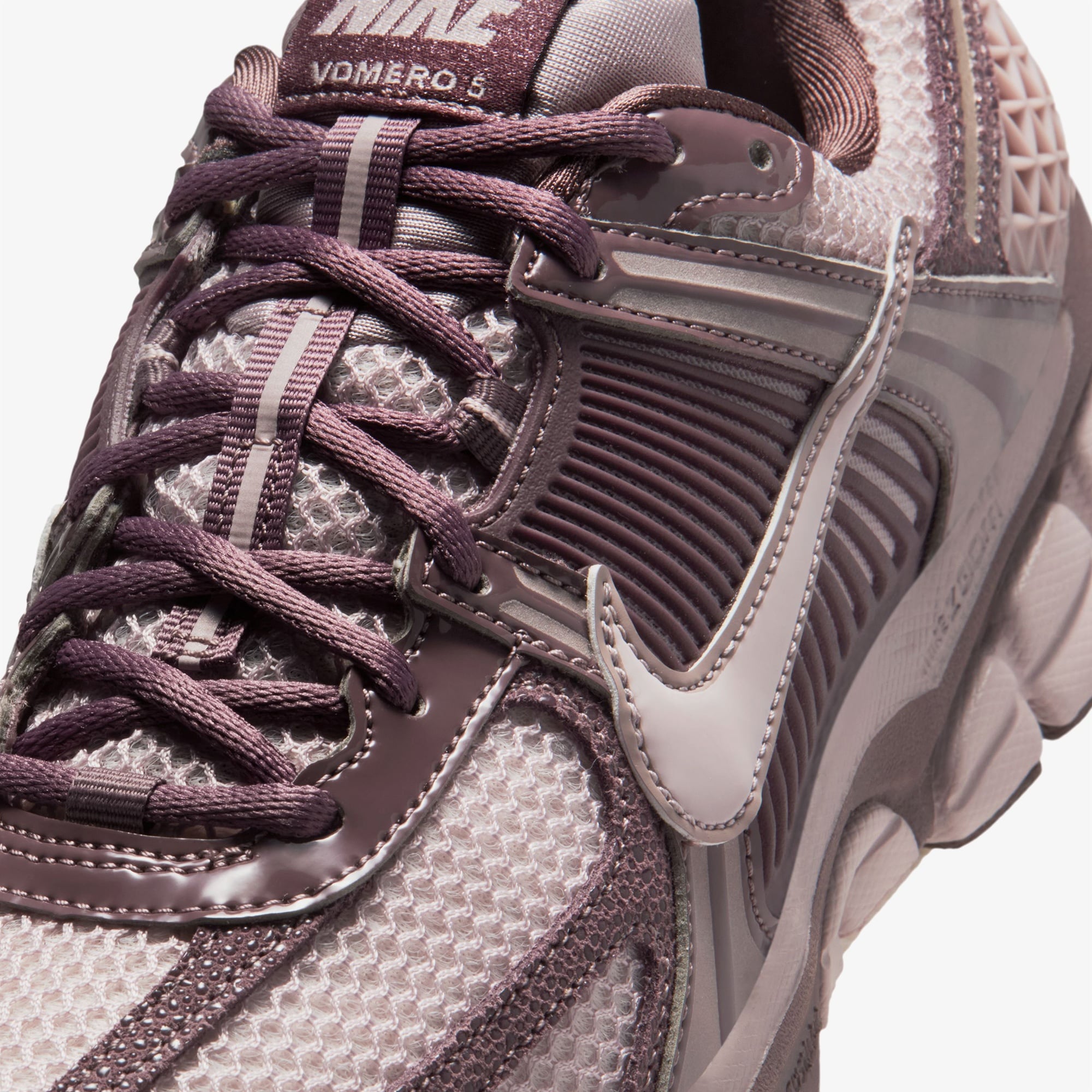 Nike Zoom Vomero 5 Unisex Pembe Spor Ayakkabı