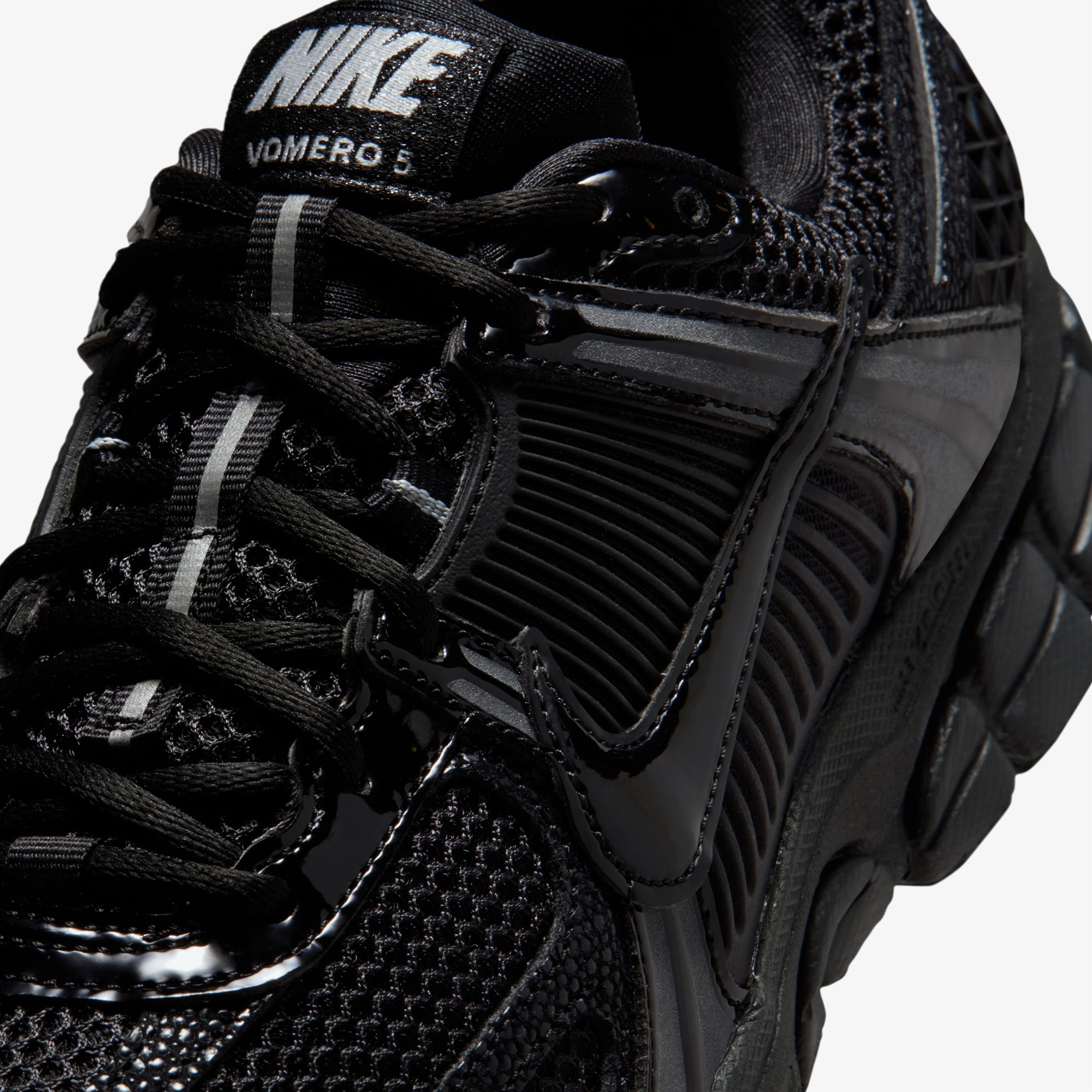 Nike Zoom Vomero 5 Kadın Siyah Spor Ayakkabı