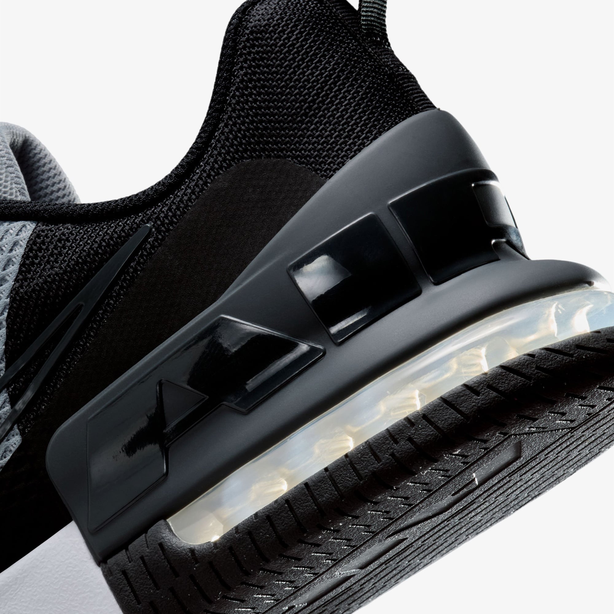 Nike Air Max Alpha Trainer 6 Erkek Gri Spor Ayakkabı