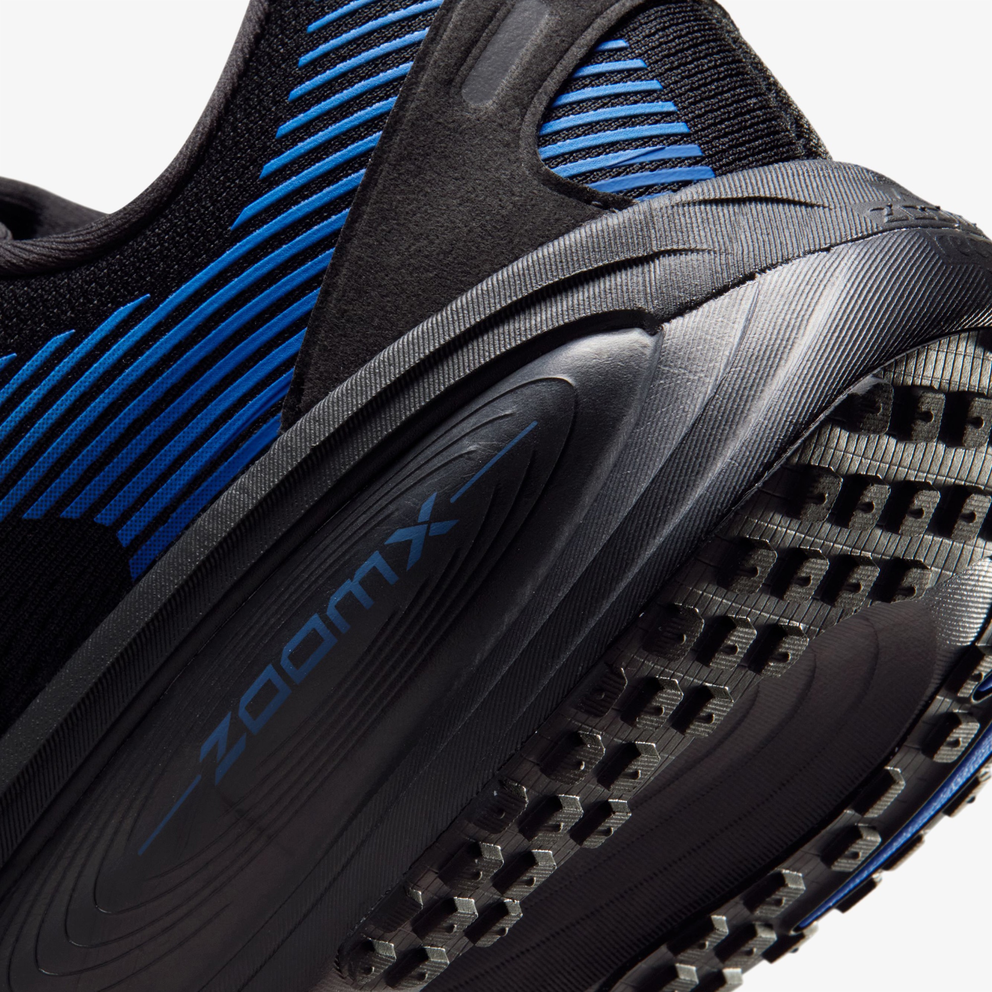 Nike Vomero 18 Erkek Siyah Koşu Ayakkabısı